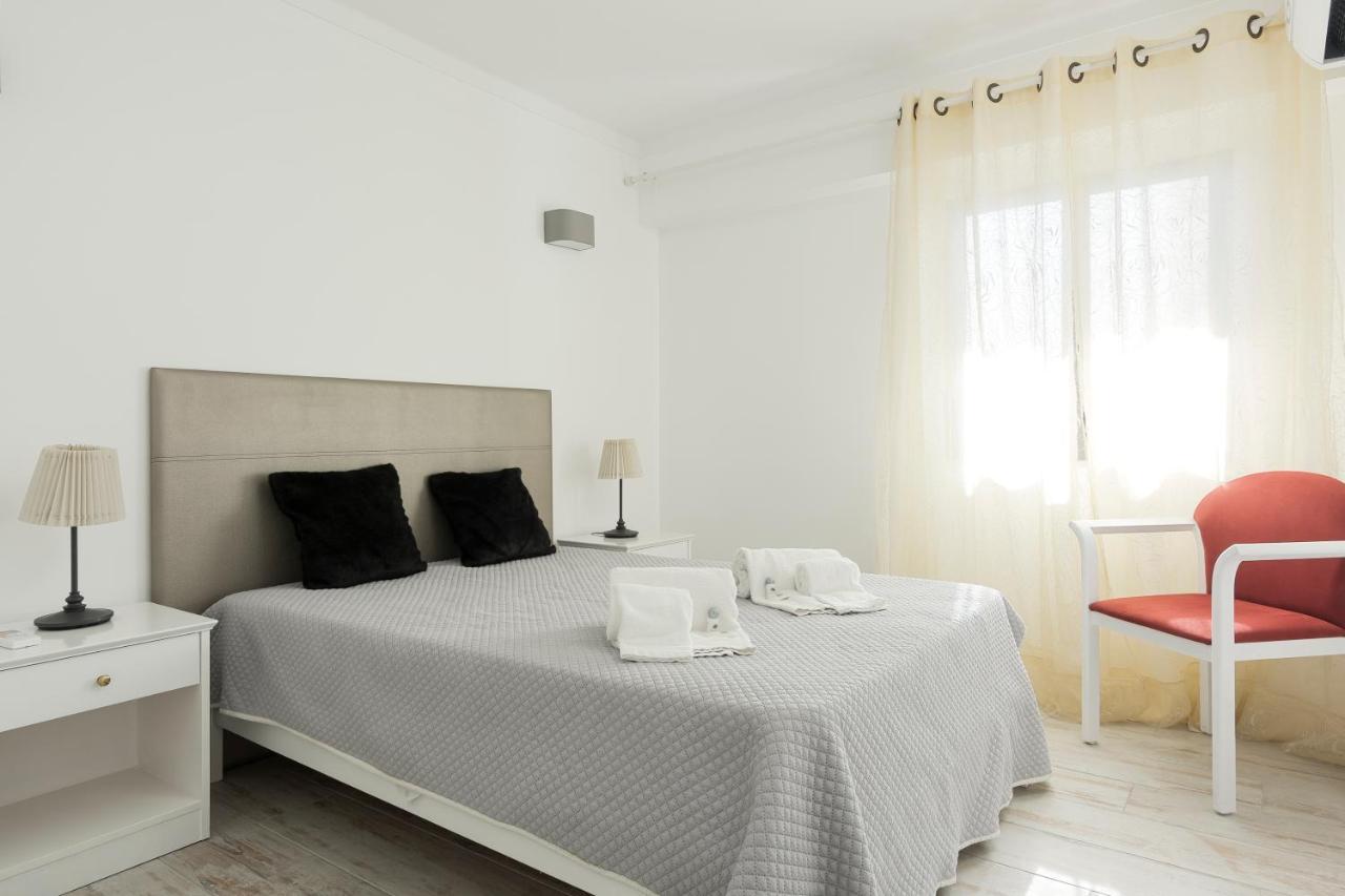 Chantal Apartment - Near The Beach - Quarteira Buitenkant foto