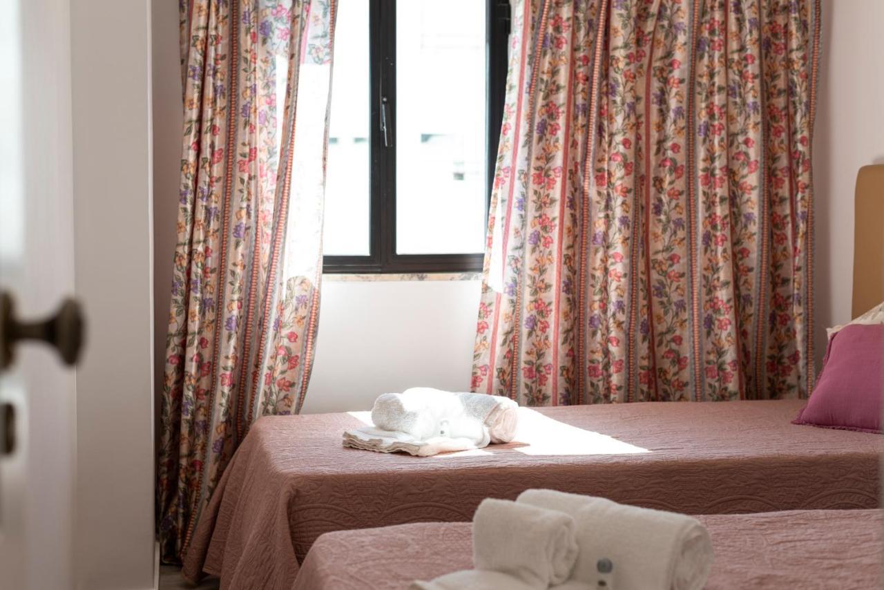 Chantal Apartment - Near The Beach - Quarteira Buitenkant foto