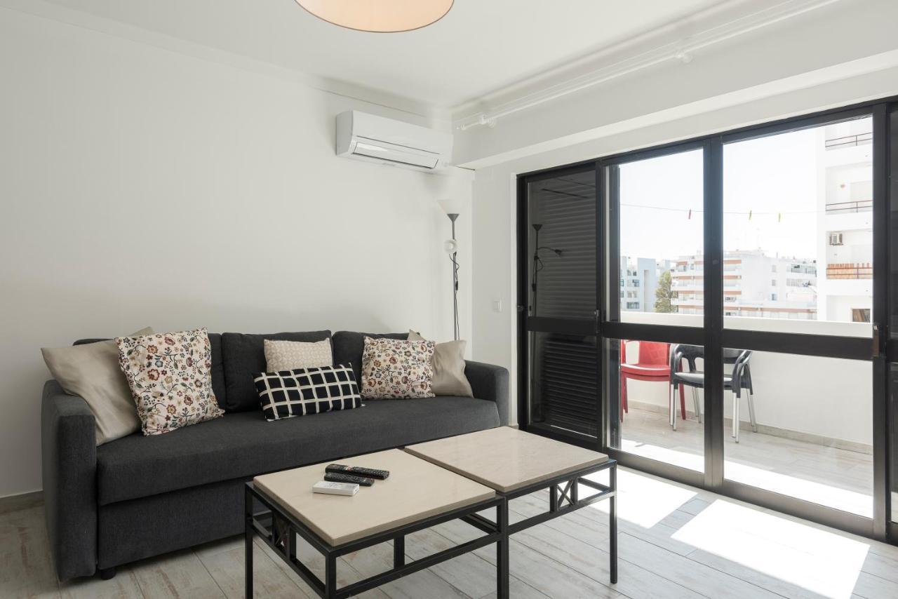 Chantal Apartment - Near The Beach - Quarteira Buitenkant foto